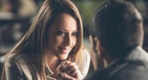 جملات جذاب عاشقانه برای جذب عشق و جنس مخالف (با متن های جذب کننده)