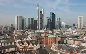 مهاجرت کاری به آلمان | قوانین جدید و شرایط اخذ ویزای کار آلمان