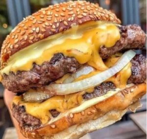 طرز تهیه چیزبرگر حرفه ای؛ چیزبرگر را به سبک فست فودی ها درست کنید