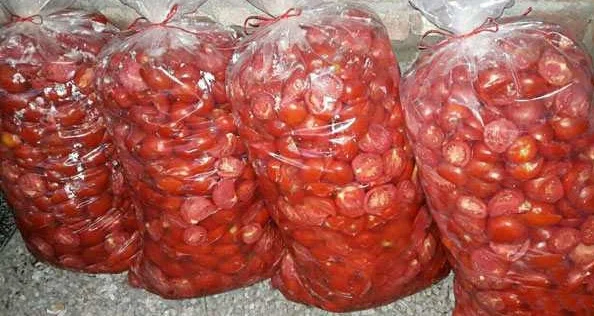 طرز تهیه رب گوجه فرنگی؛ آموزش تهیه رب گوجه به صورت حرفه ای با چند روش