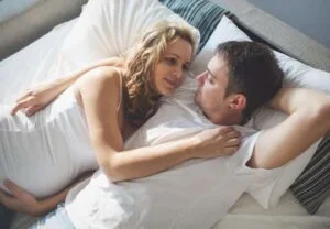 همه چیز درباره رابطه جنسی در دوره بارداری؛ مزایای رابطه جنسی در بارداری