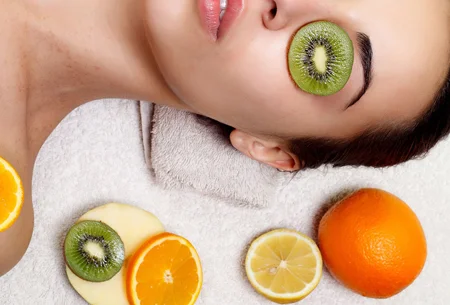 ماسک آماده یا طبیعی؟ کدام بهتر است؟ معرفی انواع ماسک و فواید آنها