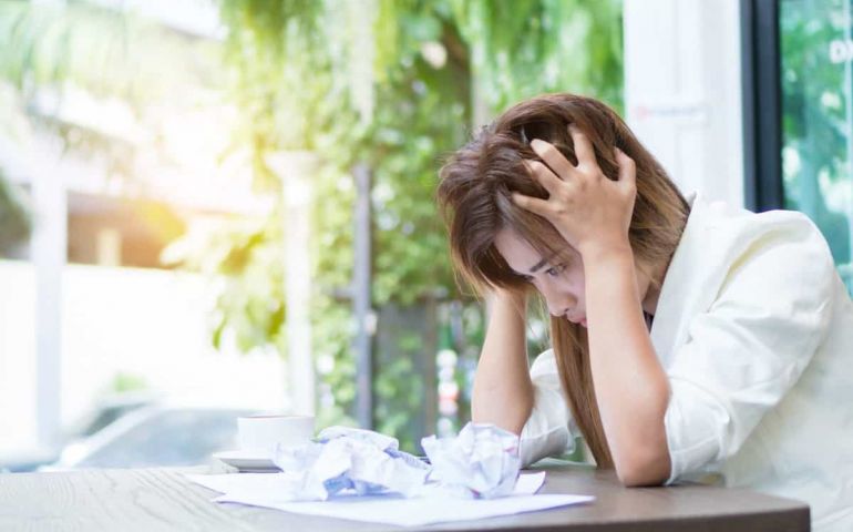 همه چیز درباره ADHD (بیش فعالی) در بزرگسالان؛ علائم، پیشگیری و درمان Signs of Adult ADHD 770x480 1