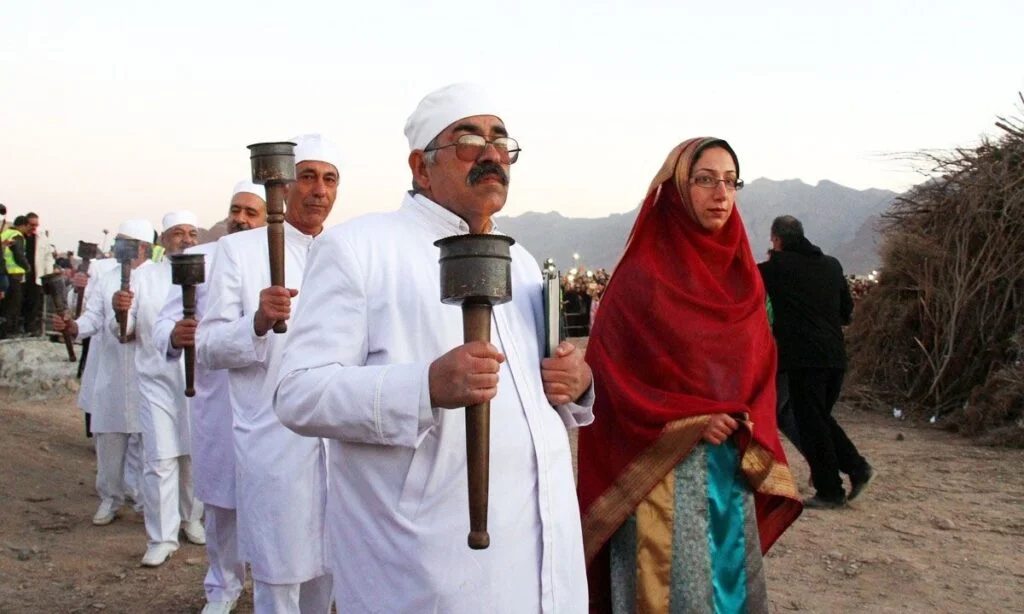 جشن سده چیست؟ متنهایی درباره این جشن باستانی مفهوم این جشن چیست؟