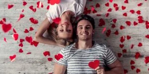 اشعار زیبای فارسی به مناسب روز ولنتاین؛ رمانتیک ترین شعر روز عشق اشعار زیبای فارسی به مناسب روز ولنتاین؛ رمانتیک ترین شعر روز عشق