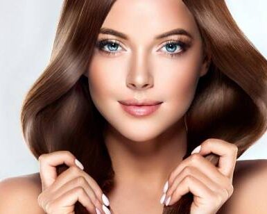 همه چیز درباره کراتین مو (انواع کراتینه، تفاوت با ریباندینگ، مزایا و معایب آن)