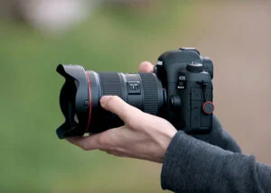 بهترین برند دوربین‌های عکاسی؛ معرفی برندهای دوربین حرفه ای با مزایا و معایب آنها