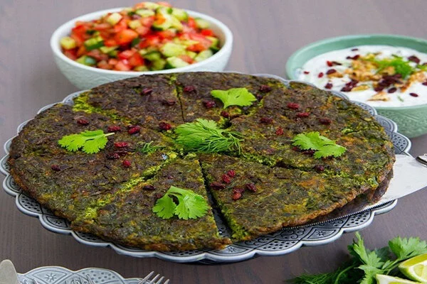 طرز تهیه انواع غذا با اسفناج (۶ غذای بی نظیر ایرانی با اسفناج) کوکو اسفناج