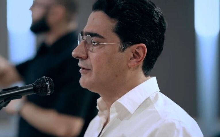 همایون شجریان بلیت قسطی کنسرتش را عرضه میکند اجرای همایون شجریان در شیراز و اصفهان